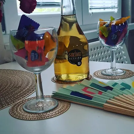 Santorini * 스렘스카 미트로비차